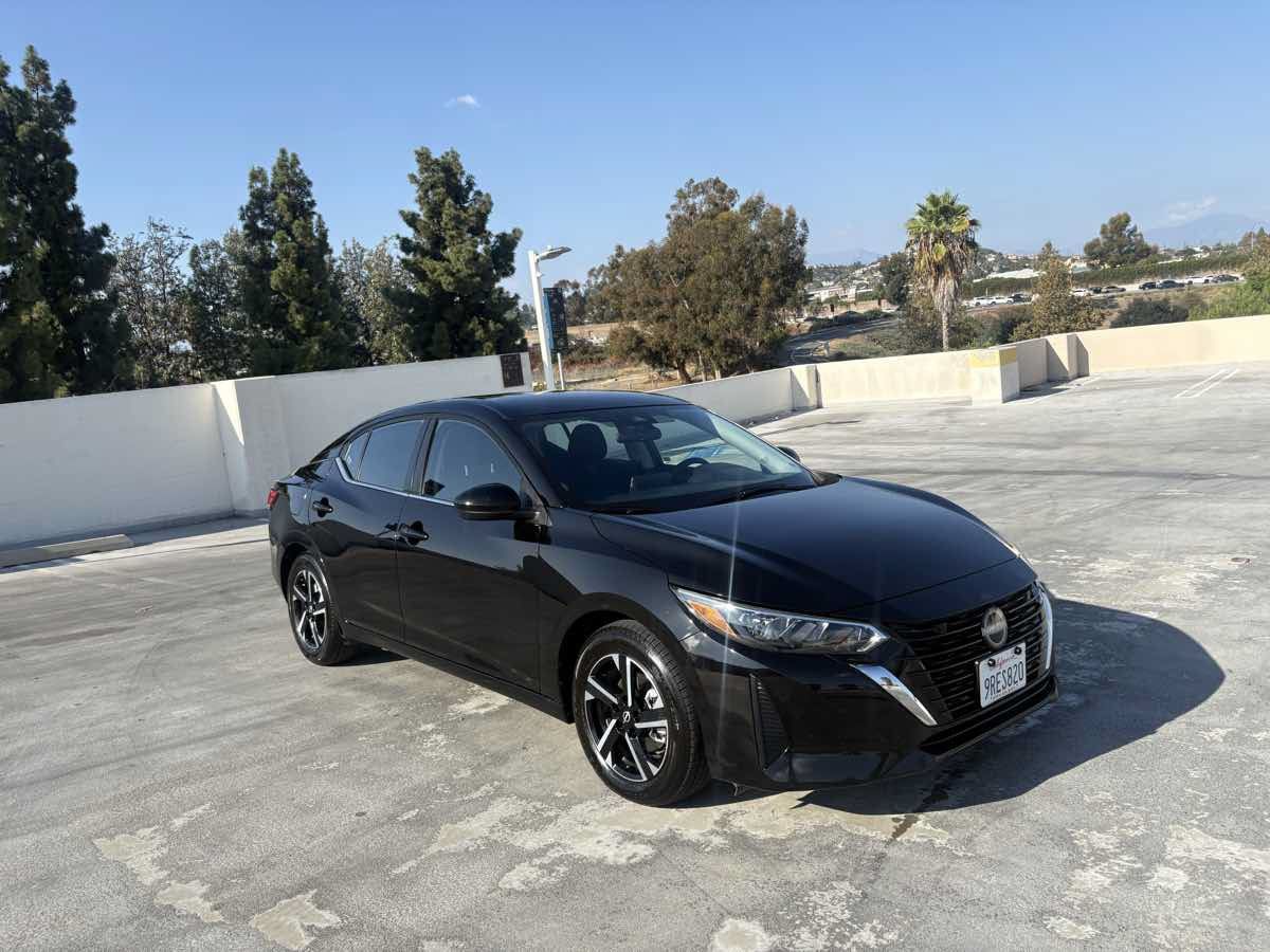 Used 2025 Nissan Sentra SV FWD image 28