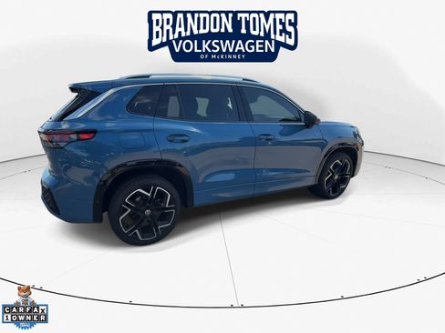 Used 2025 Volkswagen Tiguan SEL R-Line AWD/4WD image 9