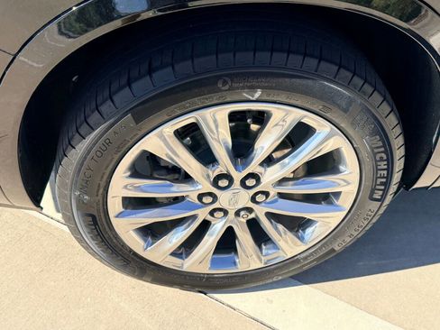 Used 2021 Cadillac XT6 Premium Luxury image 14