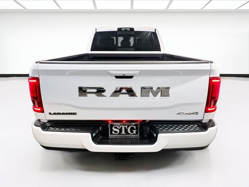 Used 2025 RAM 3500 Laramie AWD/4WD image 5