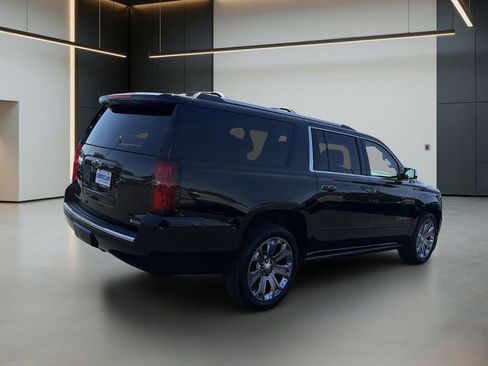 Used 2017 Chevrolet Suburban Premier AWD/4WD image 5