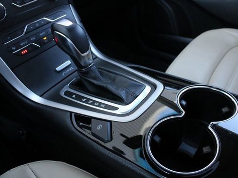 Used 2017 Ford Edge SEL w/ Equipment Group 201A image 18