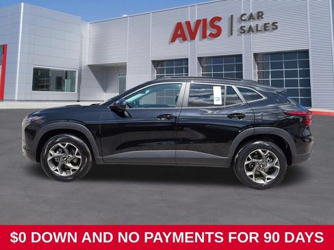 Used 2025 Chevrolet Trax LT w/ LT Convenience Package FWD image 10