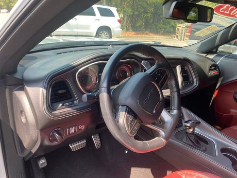 Used 2023 Dodge Challenger SRT Hellcat w/ Driver Convenience Group RWD image 16