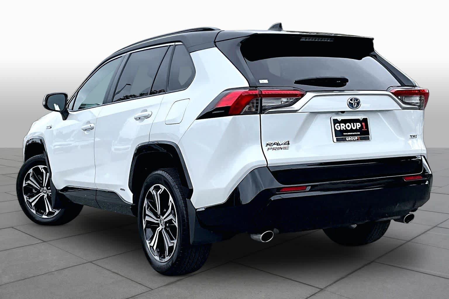 Used 2024 Toyota RAV4 XSE w/ Weather Package AWD/4WD image 12