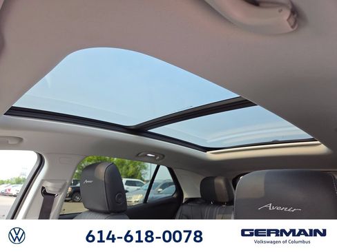 Used 2025 Buick Envision Avenir AWD/4WD image 36