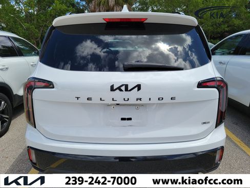 Used 2025 Kia Telluride AWD image 7