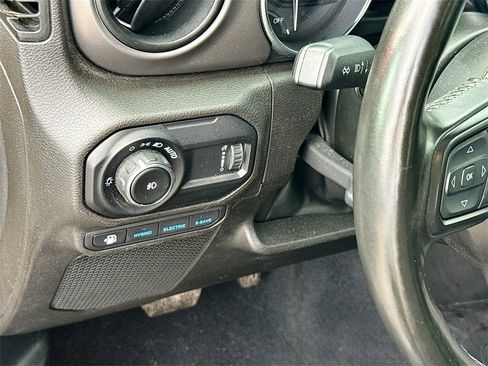 Used 2023 Jeep Wrangler Unlimited w/ Cold Weather Group image 11