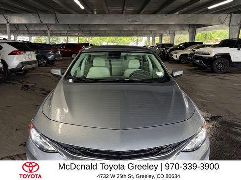 Used 2024 Chevrolet Malibu LT FWD image 2