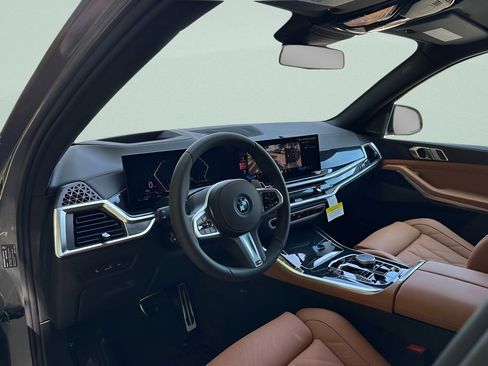 New 2026 BMW X5 xDrive50e w/ M Sport Package image 9