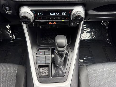 Certified 2025 Toyota RAV4 XLE image 21