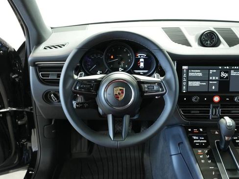 New 2026 Porsche Macan image 13