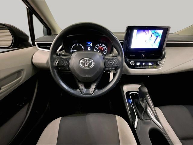 Used 2024 Toyota Corolla LE FWD image 5