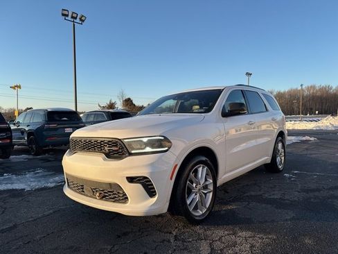 Used 2024 Dodge Durango GT image 12