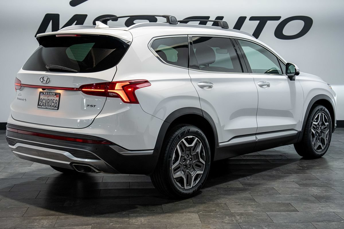 Used 2023 Hyundai Santa Fe Limited FWD image 4