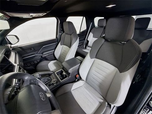 Used 2025 Toyota 4Runner TRD Sport image 5