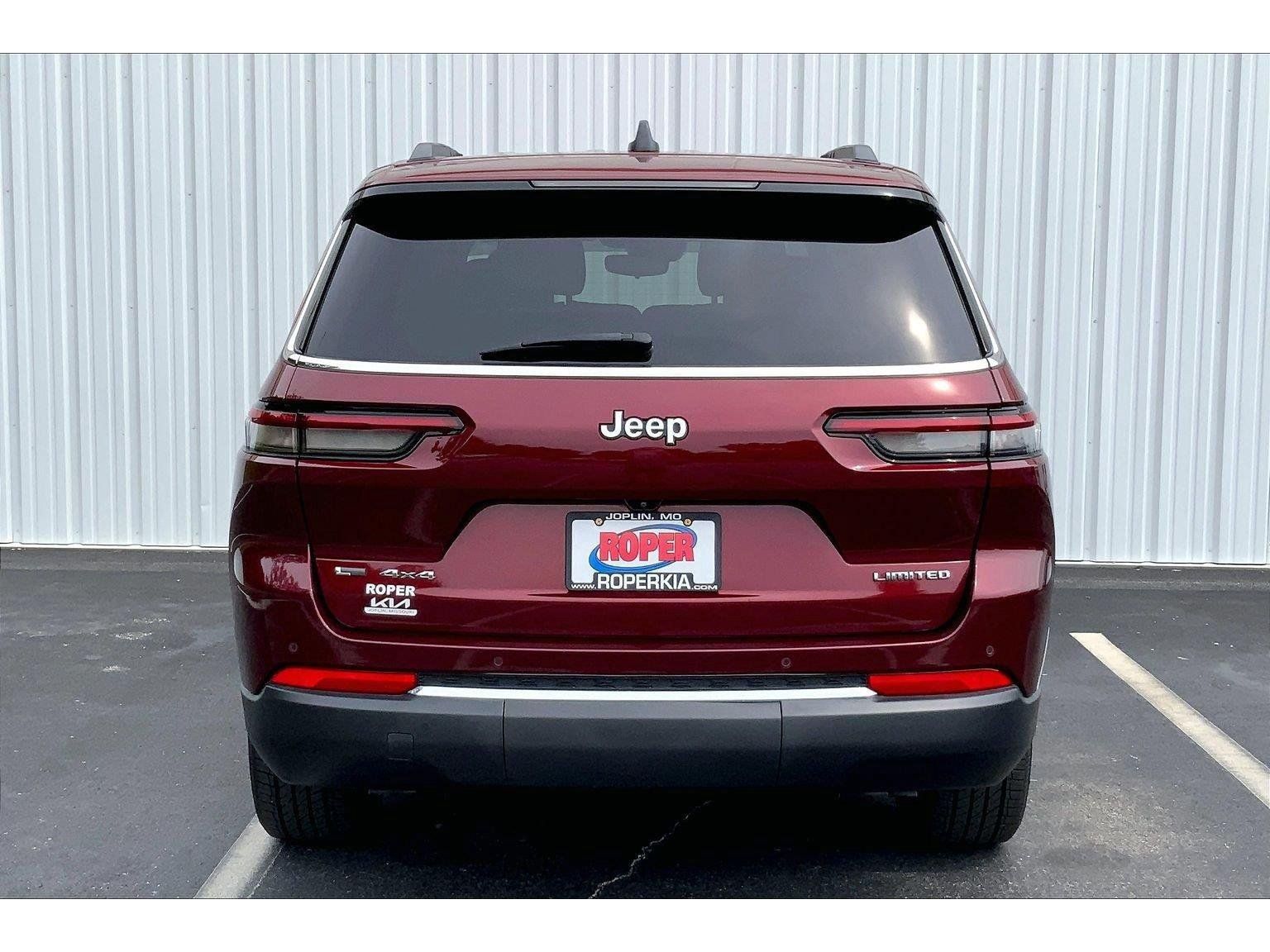 Used 2022 Jeep Grand Cherokee L Limited w/ Trailer Tow Group (B) AWD/4WD image 4