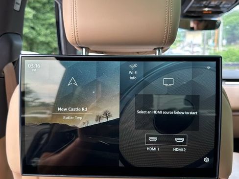 Used 2023 Land Rover Range Rover Long Wheelbase SE AWD/4WD image 16