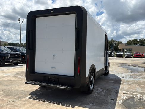 Used 2024 Chevrolet Brightdrop 400 w/ Commercial Equipment Package AWD/4WD image 8
