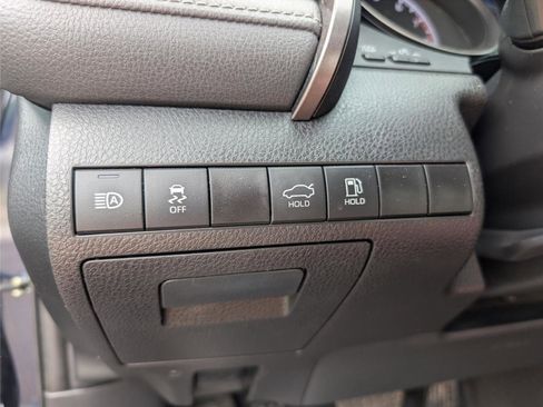Used 2022 Toyota Camry SE image 25