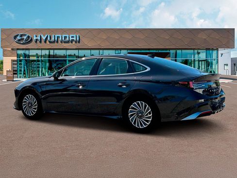 New 2025 Hyundai Sonata Limited image 4