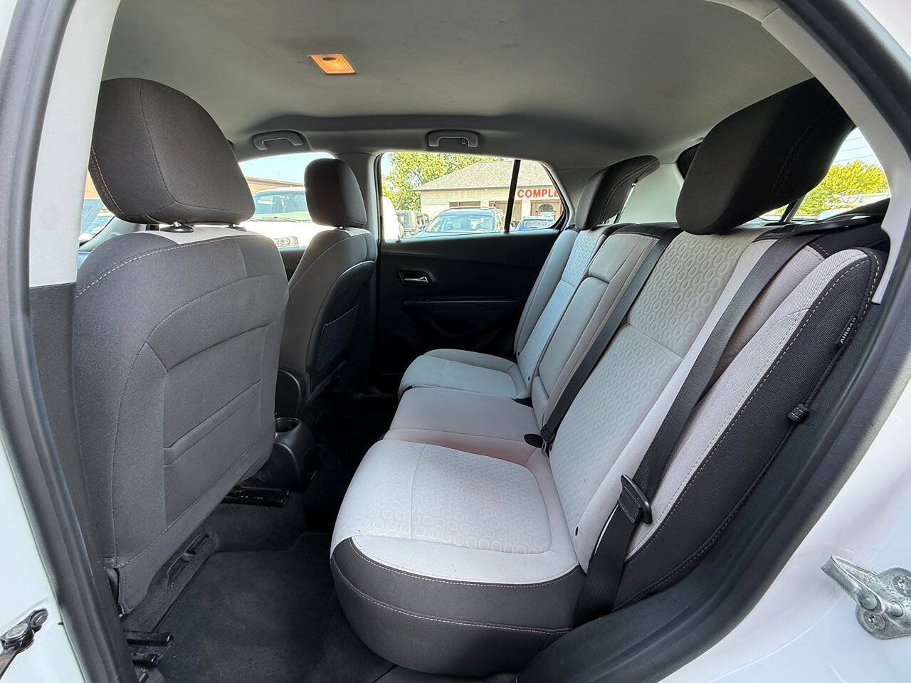 Used 2020 Chevrolet Trax LS FWD image 17