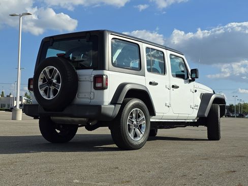 Used 2021 Jeep Wrangler Unlimited Sport image 18