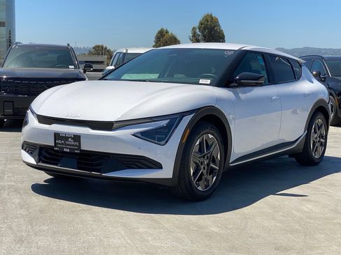 New 2026 Kia EV6 Light RWD image 8