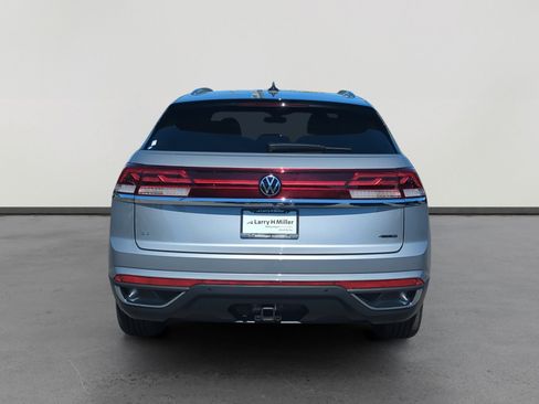 New 2026 Volkswagen Atlas Cross Sport SE AWD/4WD image 4
