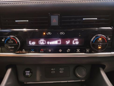 Certified 2024 Nissan Rogue SL w/ SL Premium Package FWD image 21