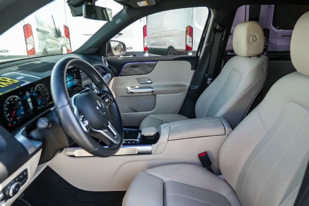 Used 2022 Mercedes-Benz GLB 250 image 17