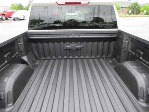 New 2026 Chevrolet Silverado 1500 RST w/ Z71 Off-Road Package AWD/4WD image 13