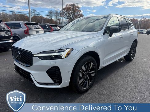 New 2026 Volvo XC60 B5 Plus w/ Protection Package Premier image 4