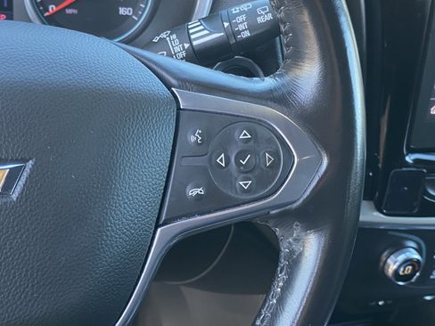 Used 2022 Chevrolet Traverse LT image 28