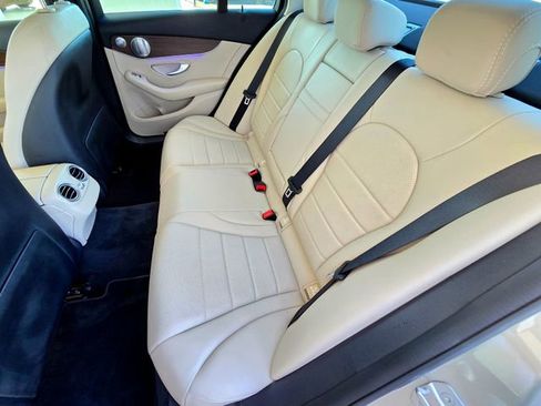 Used 2020 Mercedes-Benz C 300 4MATIC Sedan image 23