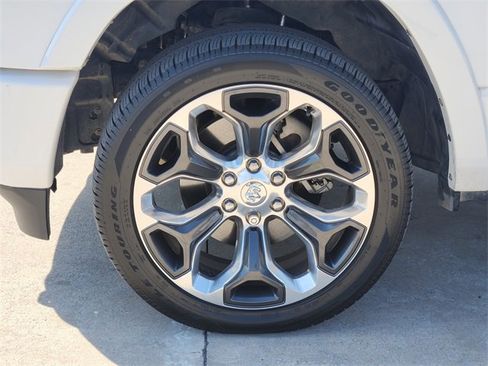 Used 2022 RAM 1500 Limited image 10