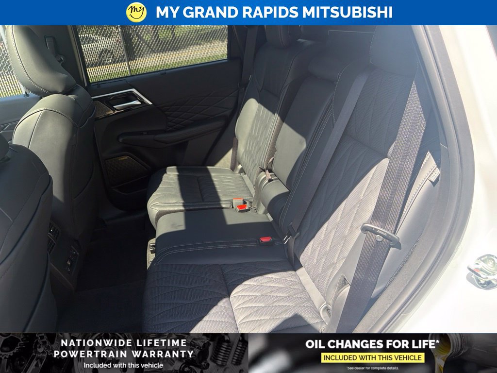 New 2026 Mitsubishi Outlander SEL Black Edition AWD/4WD image 24