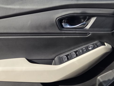 Used 2025 Honda Accord SE image 19
