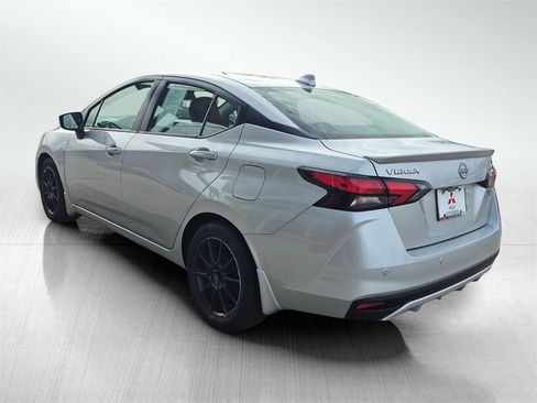 Used 2023 Nissan Versa SR w/ Trunk Package image 7