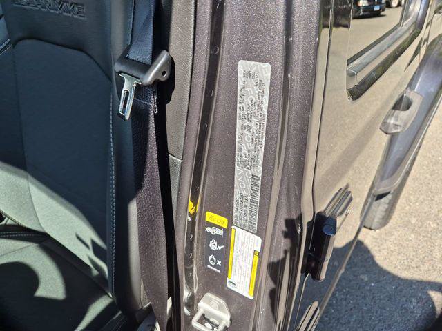 Certified 2023 Jeep Gladiator Sport AWD/4WD image 25