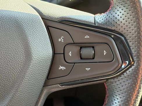 Used 2023 Chevrolet TrailBlazer RS w/ Sun and Liftgate Package FWD image 19