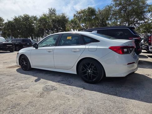 Used 2022 Honda Civic Sport image 4