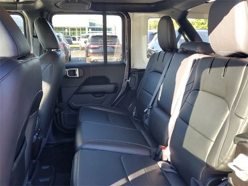 Used 2022 Jeep Wrangler Unlimited Sahara w/ Cold Weather Group image 22