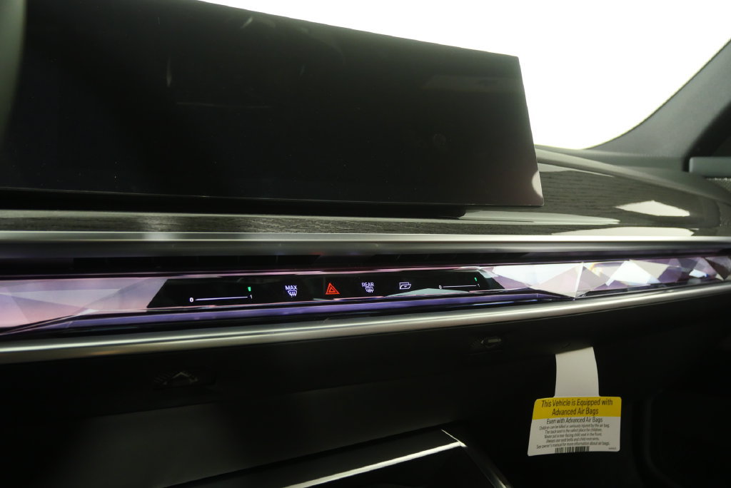 Used 2026 BMW i7 eDrive50 w/ Premium Package RWD image 22