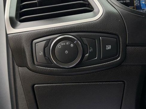 Certified 2022 Ford Edge SE w/ Black Appearance Package image 24