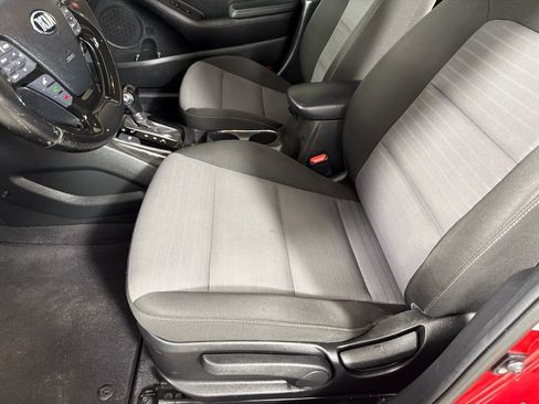 Used 2018 Kia Forte S w/ S Technology Plus Package image 9