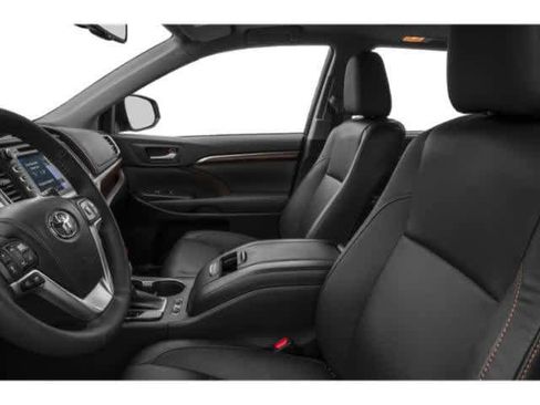 Used 2015 Toyota Highlander XLE image 9