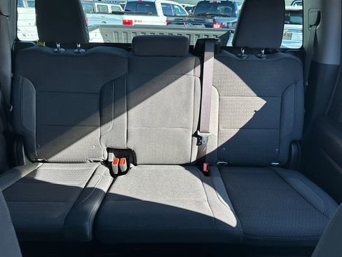 Used 2025 Chevrolet Silverado 1500 Custom image 34