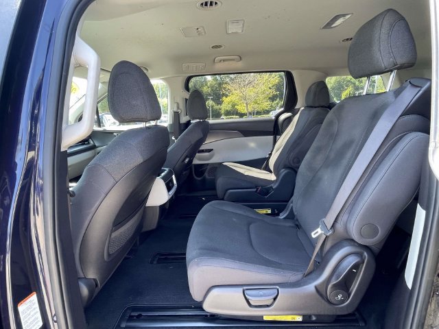 Certified 2024 Kia Carnival LX FWD image 10