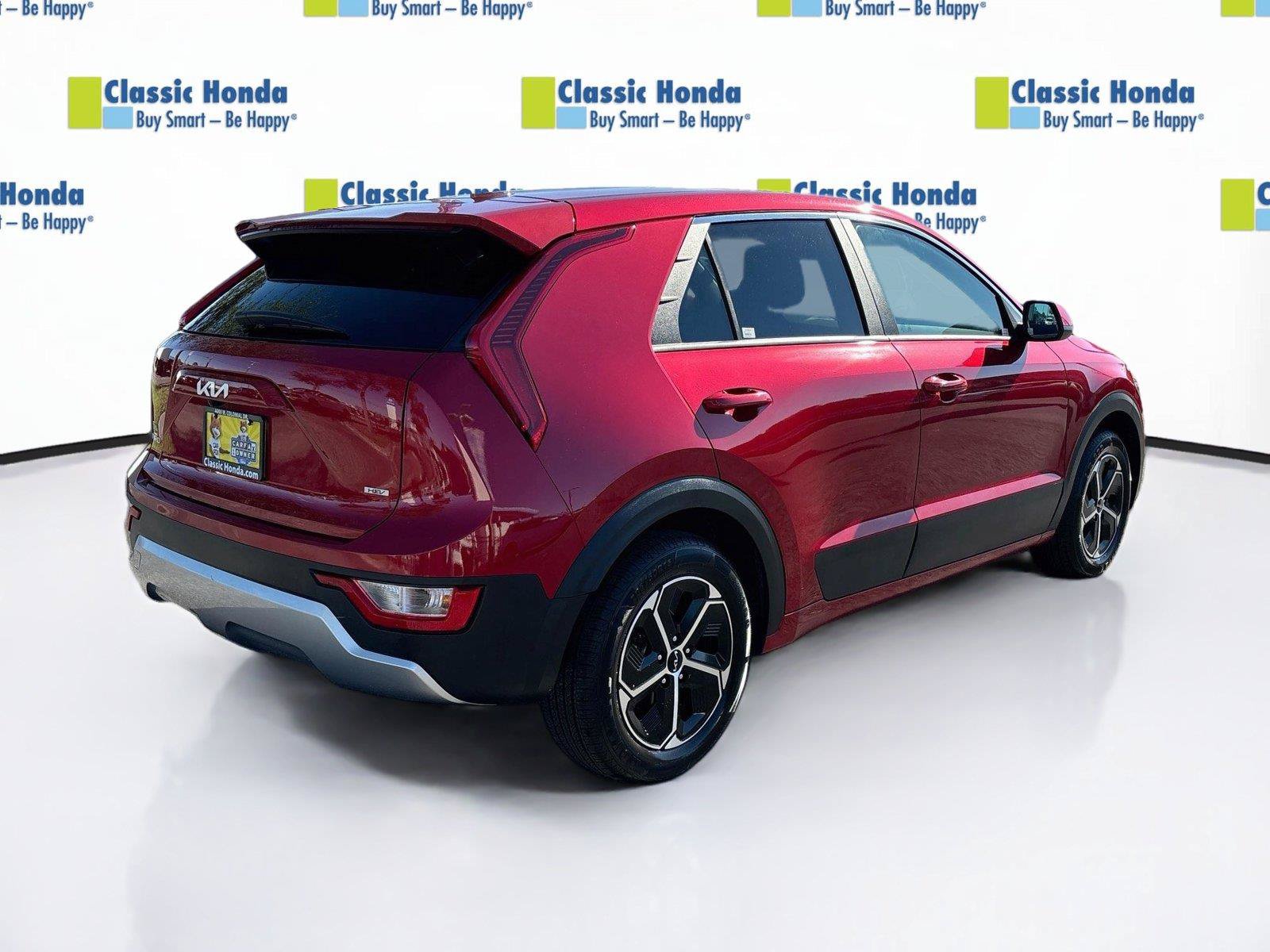 Used 2025 Kia Niro LX FWD image 8